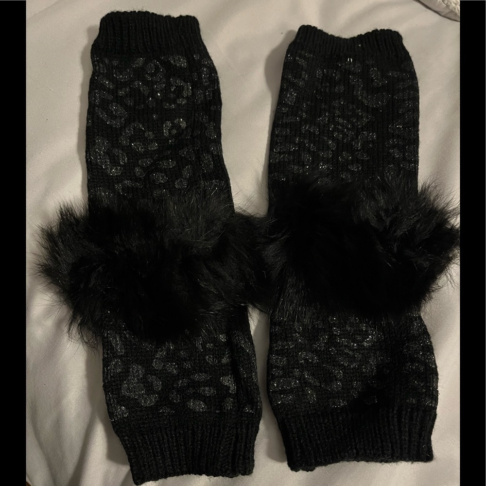 NWOT: Women’s Fingerless hand warmers